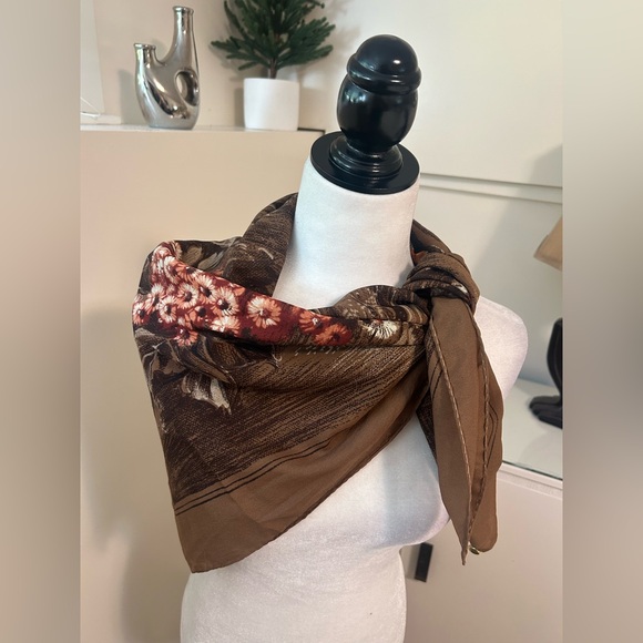 Floral Brown Scarf Made In Italy - Picture 7 of 8